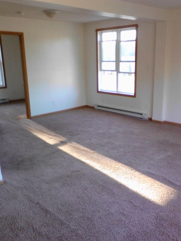 324 6th Ave SW unit 6, Valley City, ND 58072 - photo 4