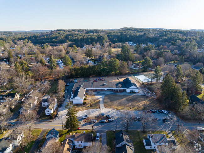 Clarke Elementary School in Amherst, NH serves grades K-4.