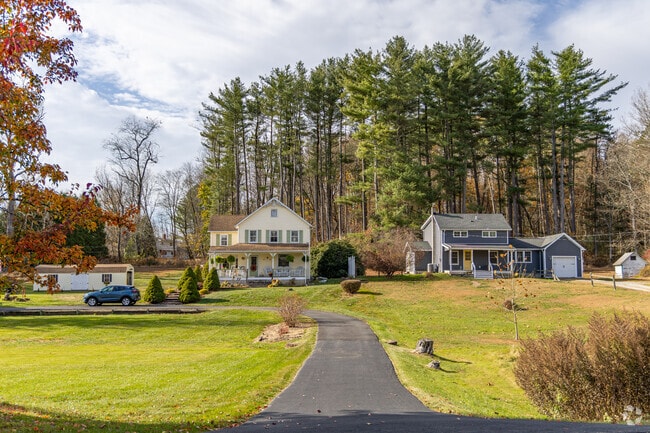 Colonial Revival homes situated on large lots can be found in Sandyston.