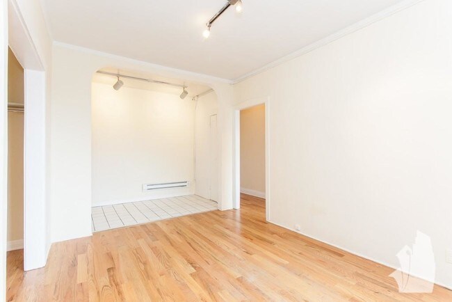 511 W Melrose St unit 416, Chicago, IL 60657 - photo 3