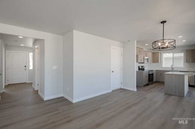 3882 W Maypearl St, Meridian, ID 83642 - photo 7