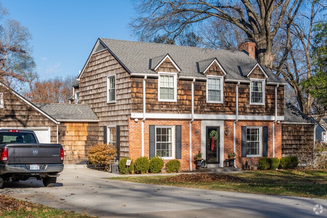 Homes with multiple materials can be found in the Walmer neighborhood.