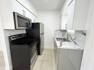 775 NE 128th St, North Miami, FL 33161