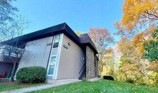 5812 Royal Ridge Dr Unit O, Springfield, VA 22152