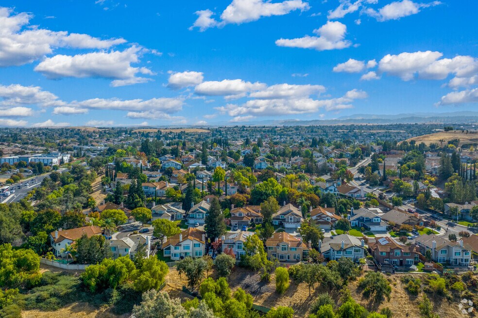 FINAL_Neighborhood_Lone Tree Valley_V1_111523