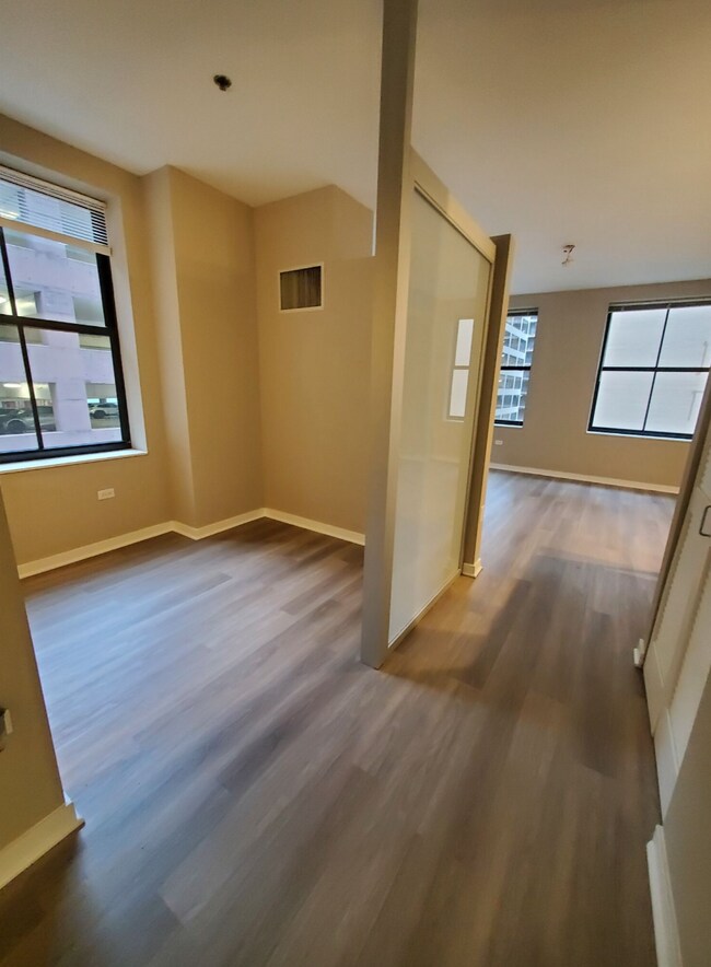 222 W Randolph St unit 2304, Chicago, IL 60606 - photo 7