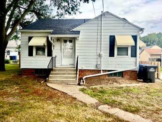 1223 Army Post Rd, Des Moines, IA 50315