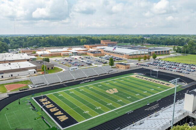 B-rated Warren Central High School is a great option for the high schoolers of East Gate.