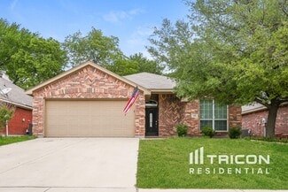 648 Clearbrook St, Azle, TX 76020