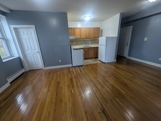 672 Congress Ave Unit 4, New Haven, CT 06519