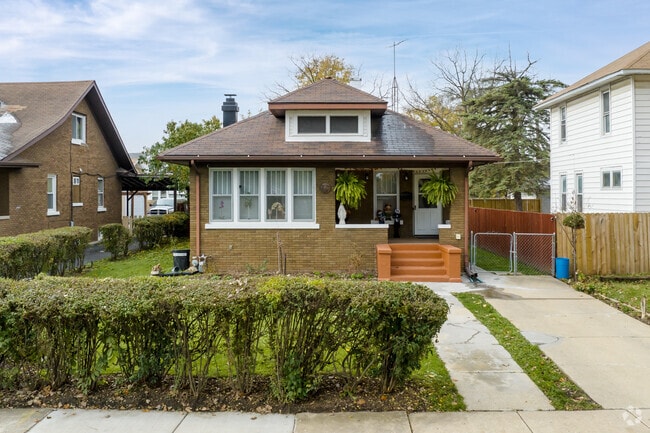 Single story Bangalow homes are also popular in Saint Pat's.