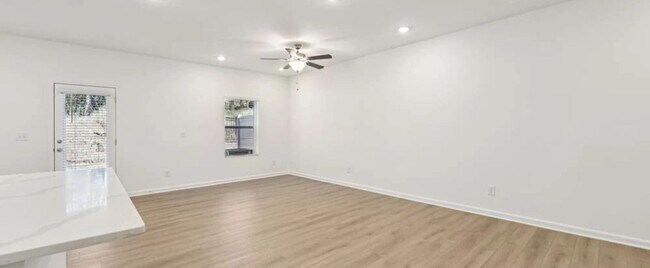 5325 Frontier Ct, Flowery Branch, GA 30542 - photo 7