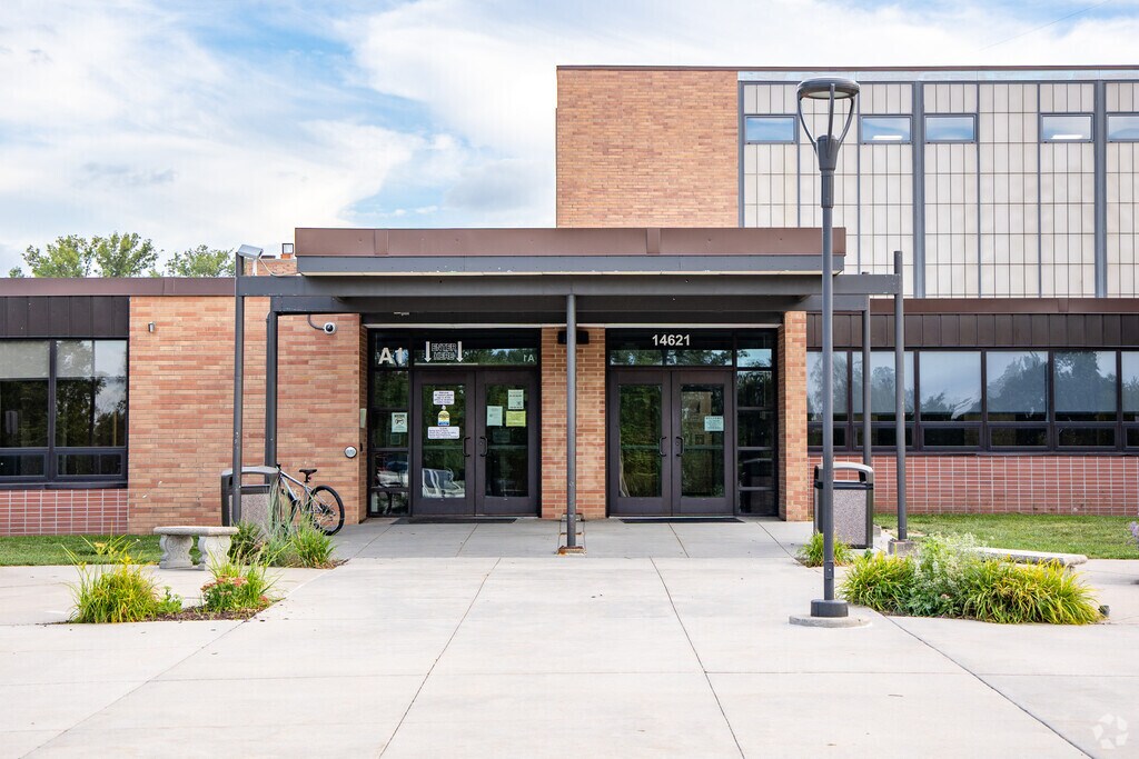 Waverly Intermediate School in located in the central part of Waverly.