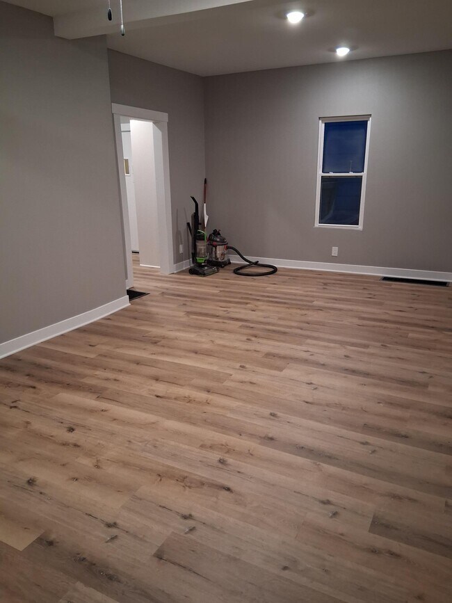 1714 E Walnut St, Des Moines, IA 50316 - photo 4