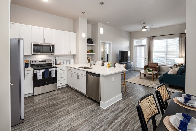 Abberly Royal Creek Apartment Homes, Raleigh, NC 27603 - photo 3