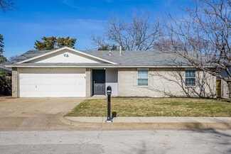 919 Bennett St, Cedar Hill, TX 75104