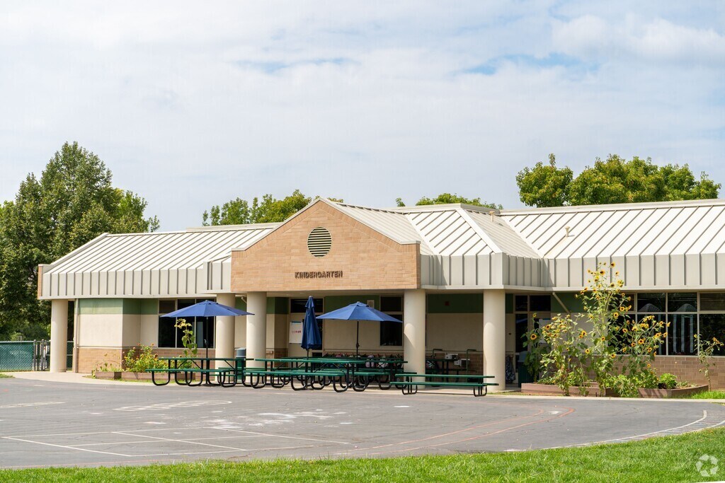 Oak Meadow Elementary School, Rankings & Reviews