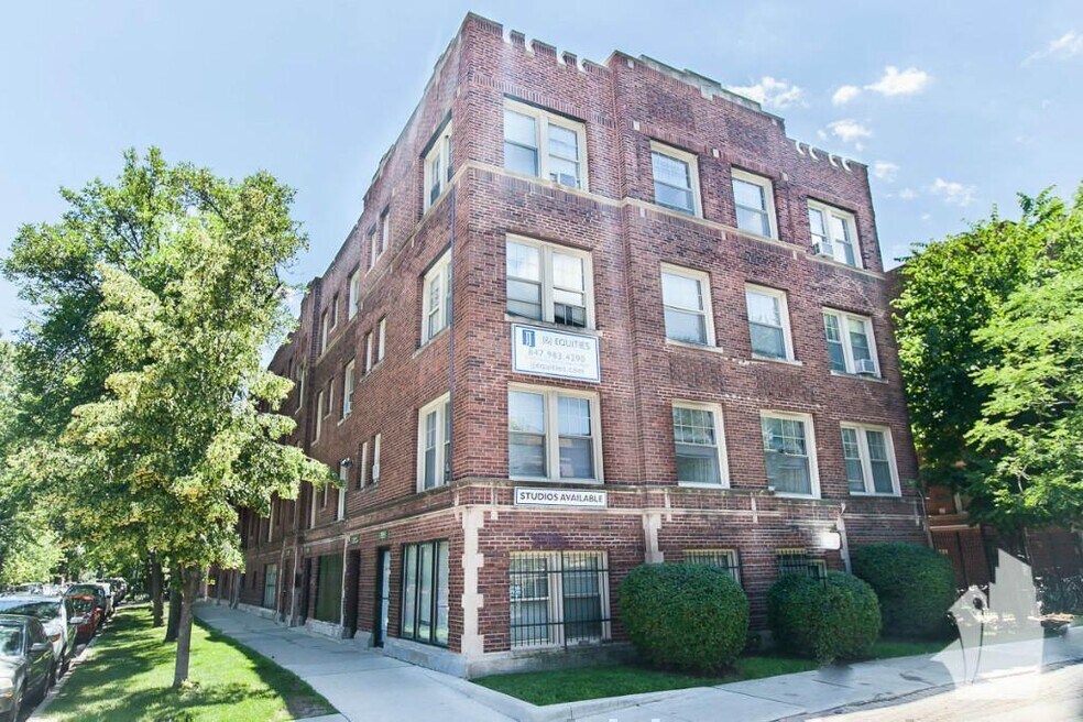 3257 W Wrightwood Ave unit 3257-2D, Chicago, IL 60647 - photo 1
