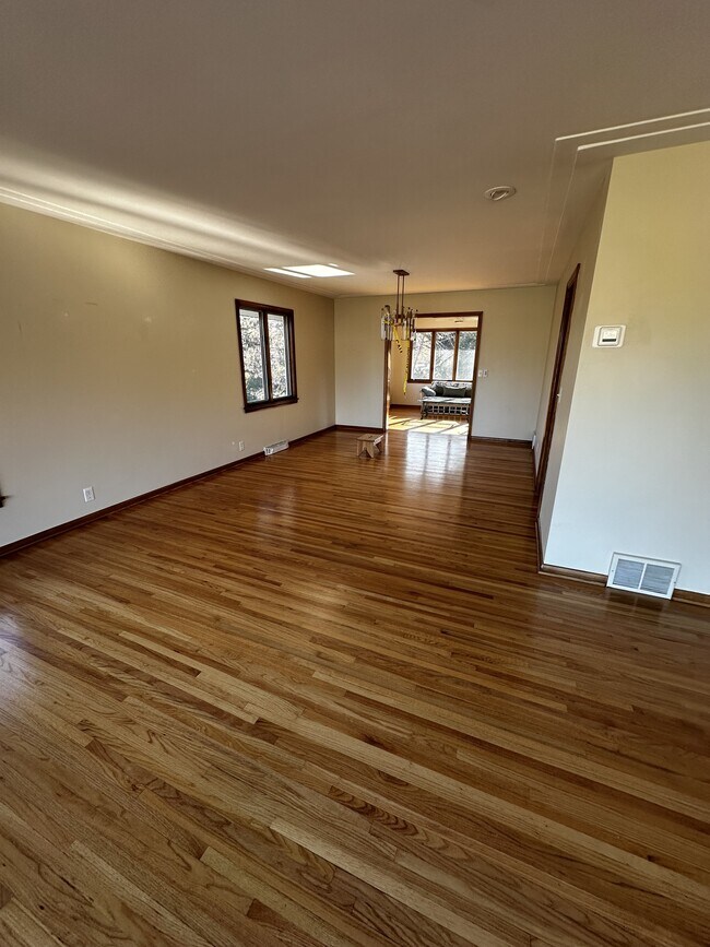 5111 Thotland Rd, Golden Valley, MN 55422 - photo 6