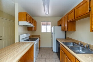 4848 E Holly St, Phoenix, AZ 85008