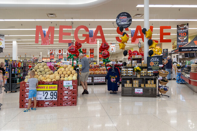 Hy Vee is the favorite place to to shop for Doe's residents.