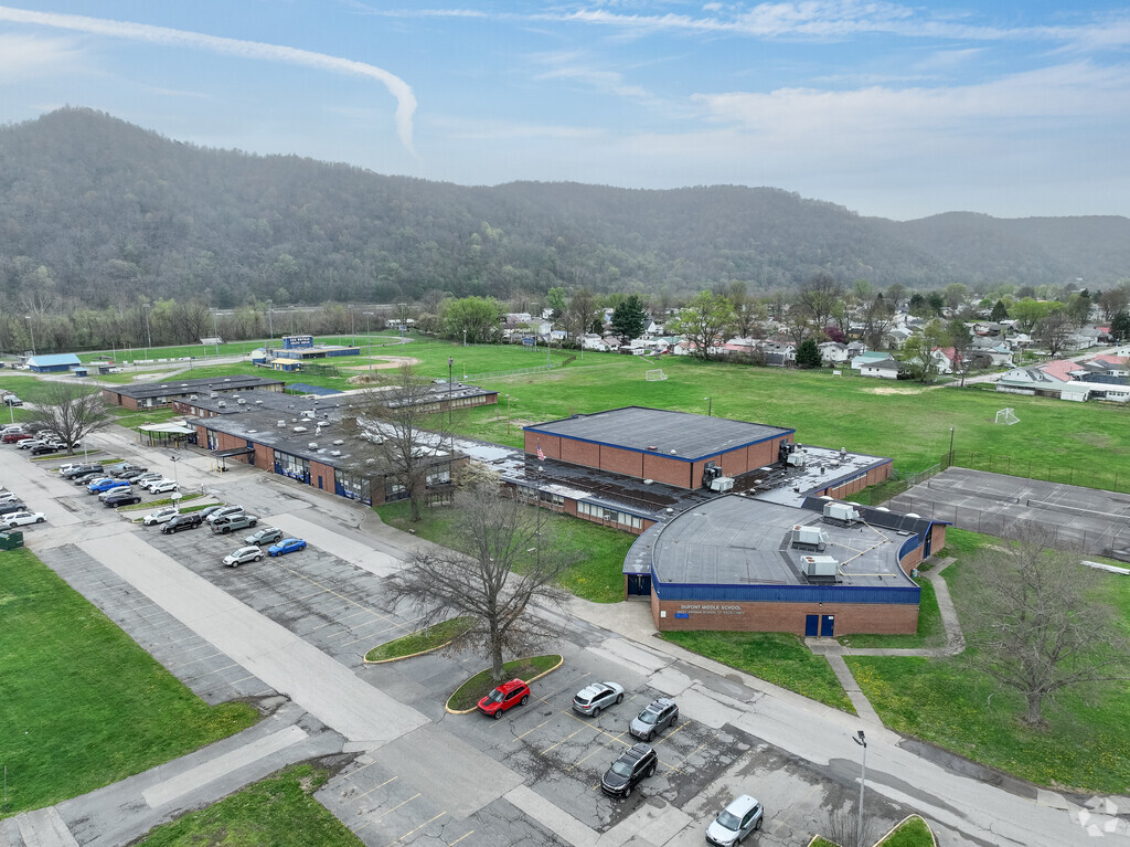 Dupont Middle  is renowned for its commitment to academic excellence and innovative teaching methods.