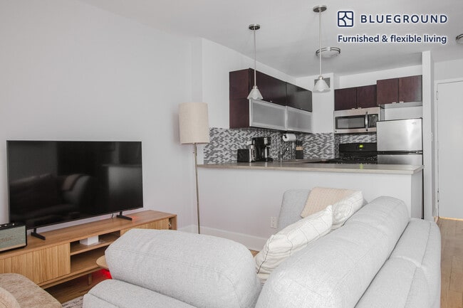 301 E 47th St unit FL6-ID1737, New York, NY 10017 - photo 3