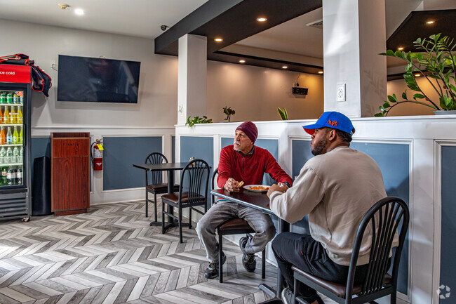 Amore's Pizza & Restaurant in Colonia is known for its tasty pizza and classic Italian dishes.