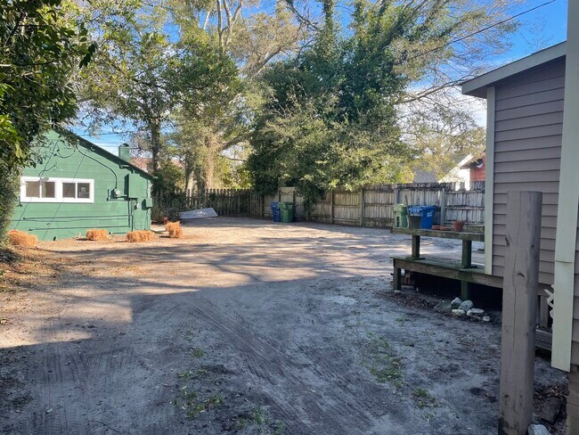 2053 Monroe St unit 2053, Wilmington, NC 28401 - photo 3