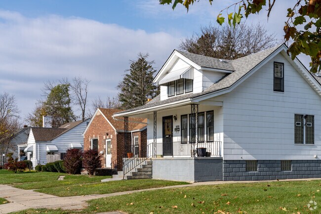 There is a home for everyone in Detroit's Maple Ridge neighborhood.