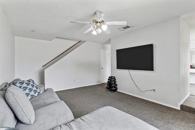 12714 Hilltop Dr, Balch Springs, TX 75180 - photo 4