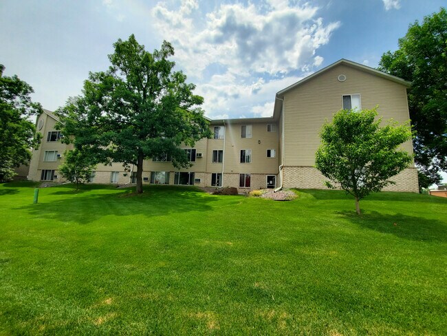 Oak Hills Manor - Ages 55+, Circle Pines, MN 55014 - photo 2