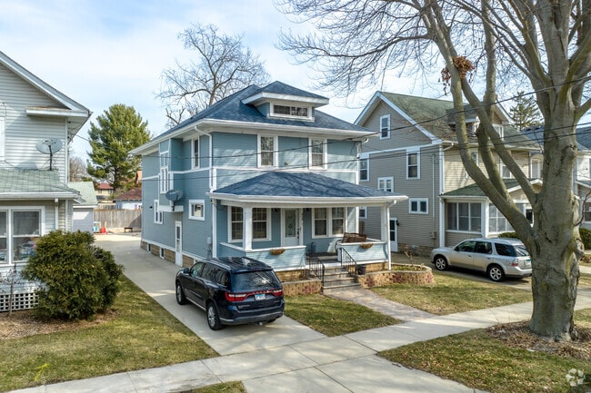 A wide range of home styles can be found throughout Bardwell.