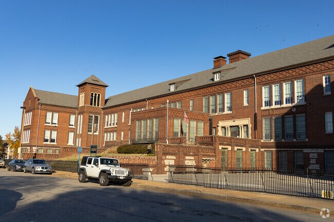 Henry Elementary School provides education in the neighborhood of 
Columbus Square.