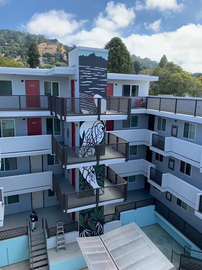 Piedmont Palace, Berkeley, CA 94704 - photo 2