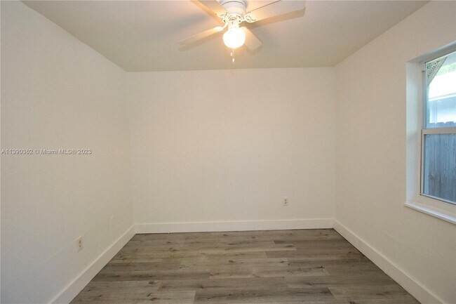 246 NW 14th St unit 3, Pompano Beach, FL 33060 - photo 7