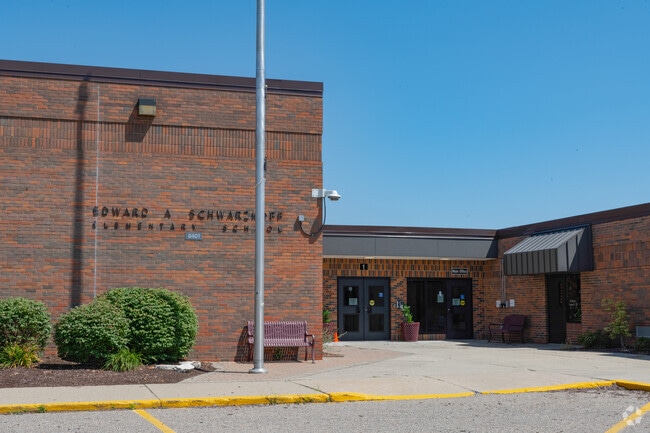 Schwarzkoff Elementary School front entrance in Sterling Height.