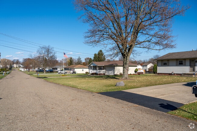 Nicely sized lots and mature trees can be seen in the Richville neighborhoods.