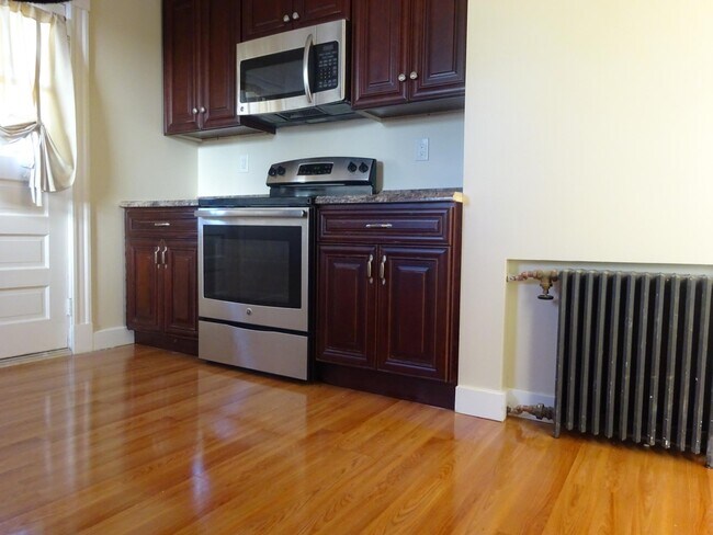25 Oak Square Ave unit 2, Brighton, MA 02135 - photo 3