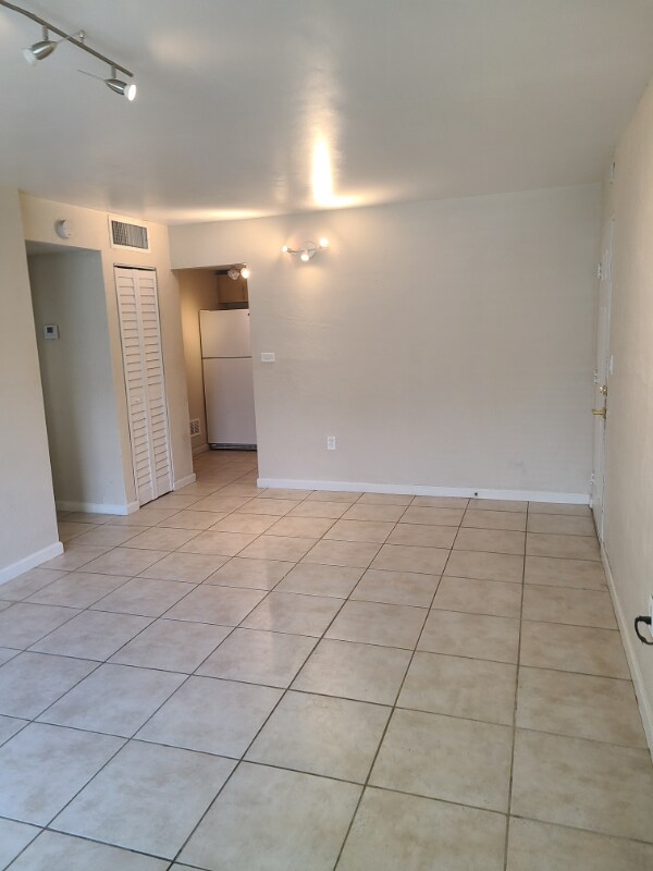 8607 SW 68th Ct Unit 5, Miami, FL 33143