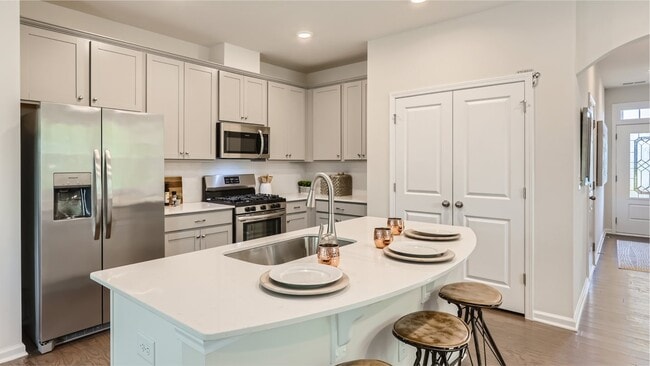 1611 Sundiata St, Piedmont, SC 29673 - photo 2