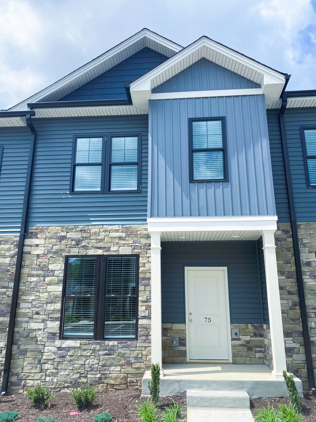 75 High St, Lynchburg, VA 24501