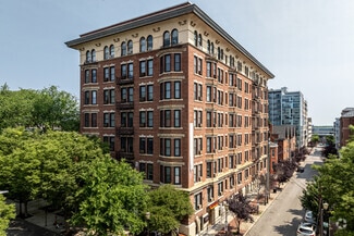 900 W Franklin St, Richmond, VA 23220