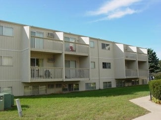 1819 N 5th St, Niles, MI 49120