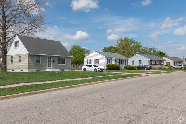 LaSalle Park is mostly smaller homes that are more closely spaced than average.