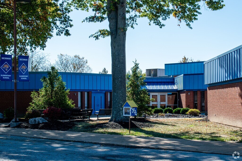 Seckman Elementary School, Rankings & Reviews