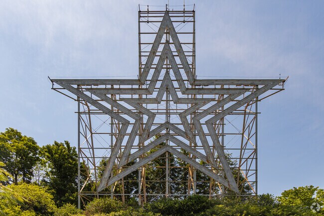Mill Mountain Park is home to the Roanoke Star which is a popular attraction.