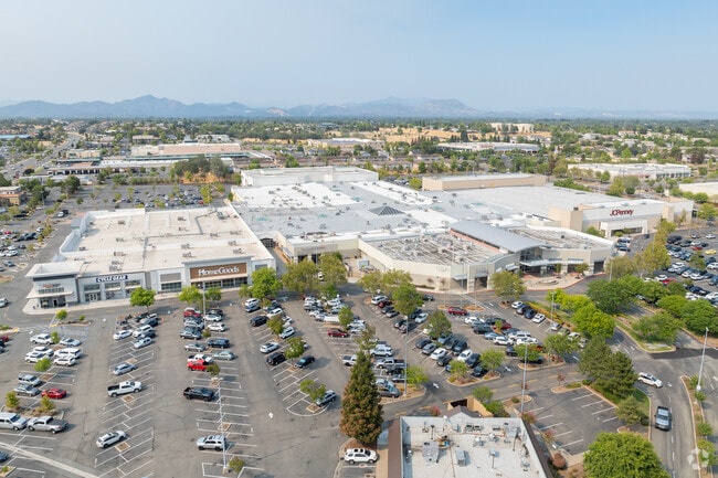 The shopping area around Lake Boulevard Plaza is vast.