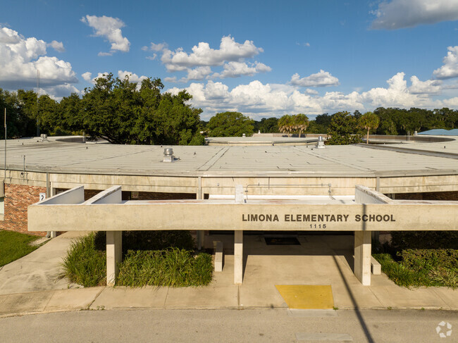 The student-to-teacher ratio at Limona Elementary School is 16 to 1.