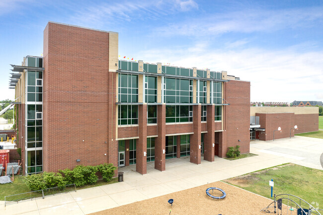 Attea Middle School is part of Glenview Community Consolidated School District 34.